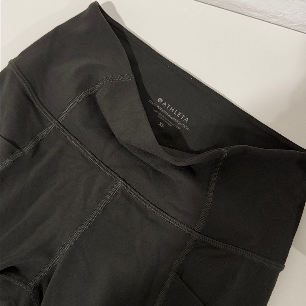 Athleta Dark Green High-Waisted Leggings with Pockets